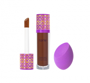 Read more about the article These Are the 6 Beauty Samples I Received at a Makeup Artist Summit That I’ll Be Rebuying ASAP