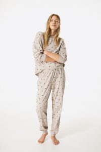 Read more about the article The 15 Best Cozy Pajamas To Snuggle Up In, No Matter What You’re Looking For