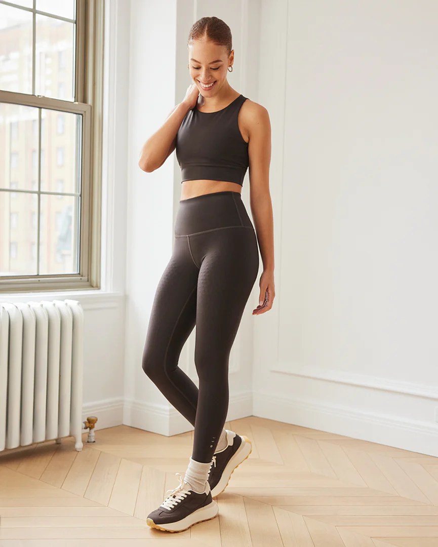 You are currently viewing 4 Benefits of Lunges That Go Beyond a Sculpted Backside