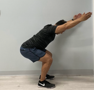 Read more about the article Top Trainers Reveal Whether Lunges or Squats Are Better for Sculpted Legs