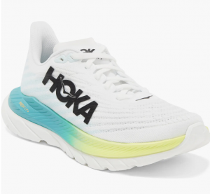 Read more about the article Snag These Deeply Discounted Podiatrist-Approved Shoes During the Nordstrom Anniversary Sale