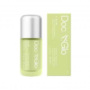 Read more about the article This Derm-Approved Toner Is a Triple Threat for Smoothing Skin and Unclogging Pores, and It’s 25% Off All Weekend Long