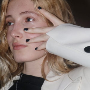 Read more about the article 17 Fall Nail Trends That’ll Be Huge This Season, From Espresso Brown to Dark Cherry