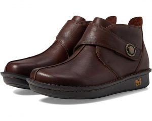 Read more about the article 13 Booties with Arch Support That Keep You Comfortable (and Cute!) All Day