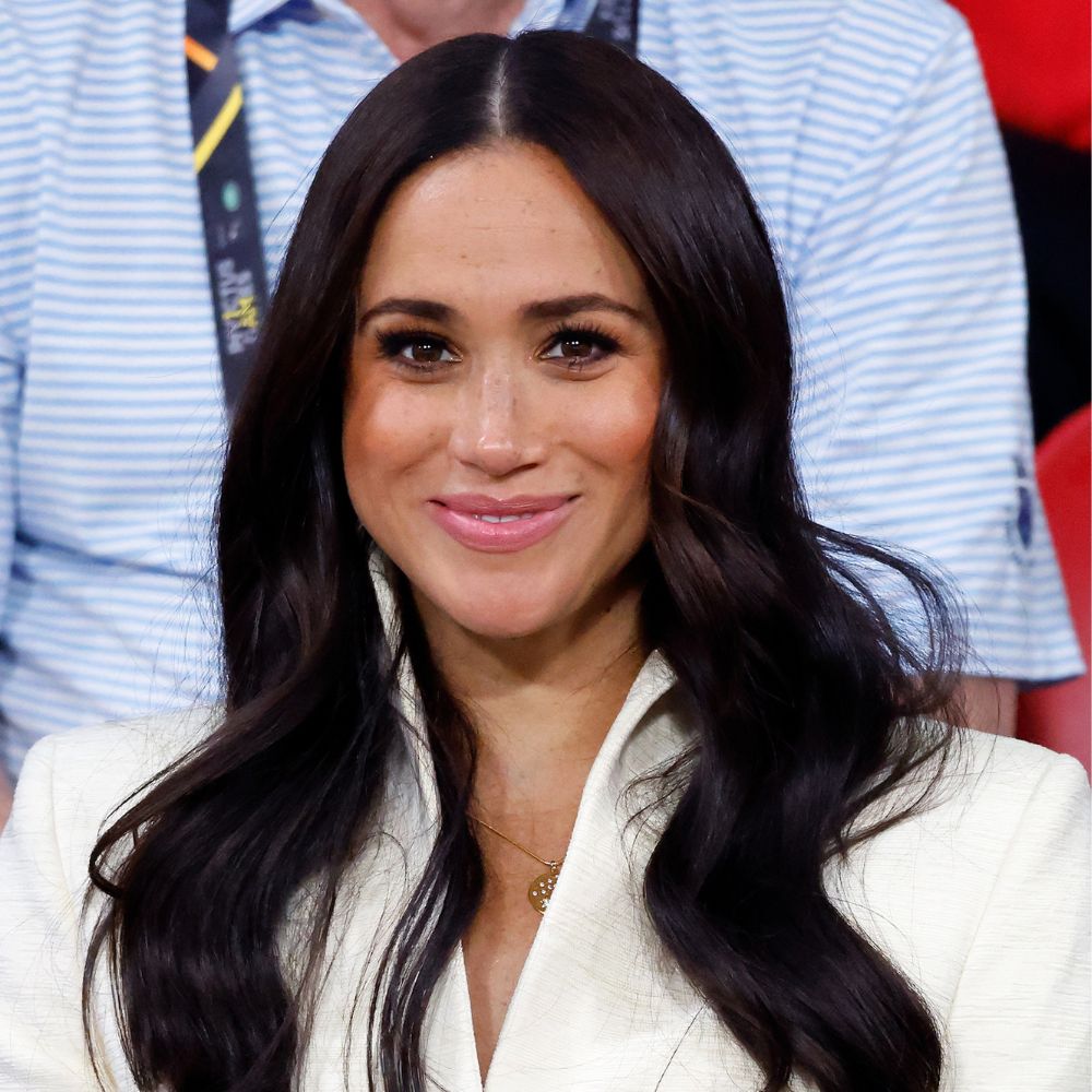 You are currently viewing 9 Hair-Color Trends That Will Be *Everywhere* This Fall and Winter